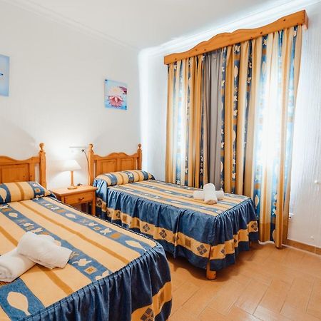 Apartamentos Punta Prima Beach Buitenkant foto
